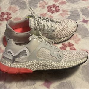 Puma hybrid Athletic Shoes White and orange puma cat